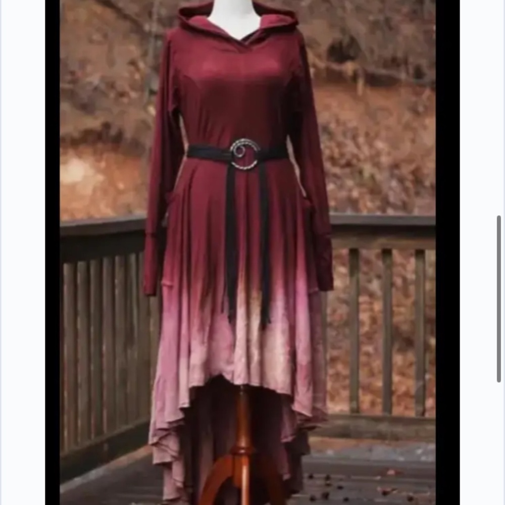 Rabbits Path Hooded Pocket Dress